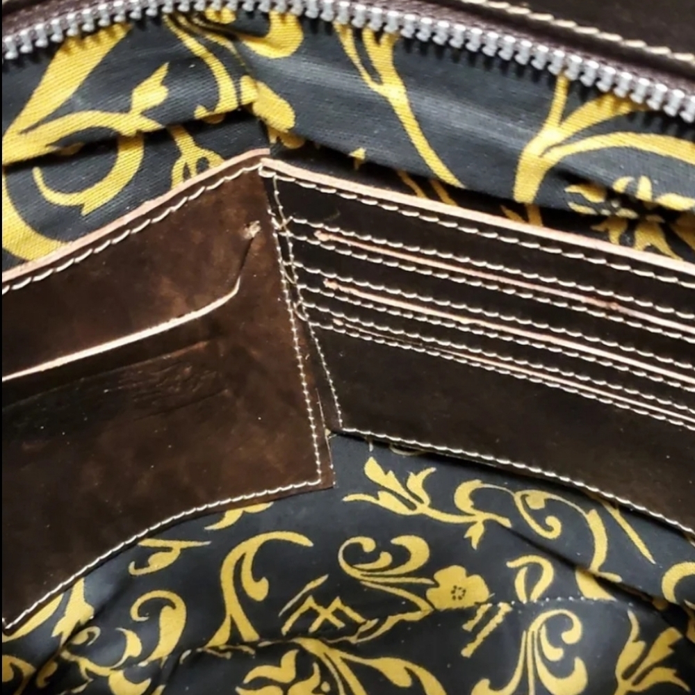 Beautiful leather cut out handbag - Picture 5 of 6